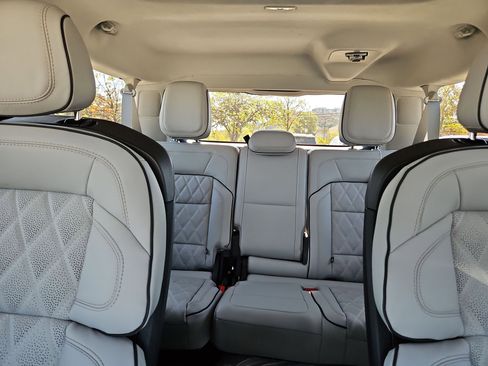 New 2025 Lincoln Navigator L Black Label image 5