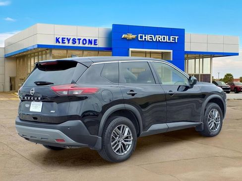 Used 2023 Nissan Rogue S AWD/4WD image 7