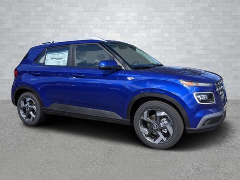 New 2025 Hyundai Venue Limited image 1
