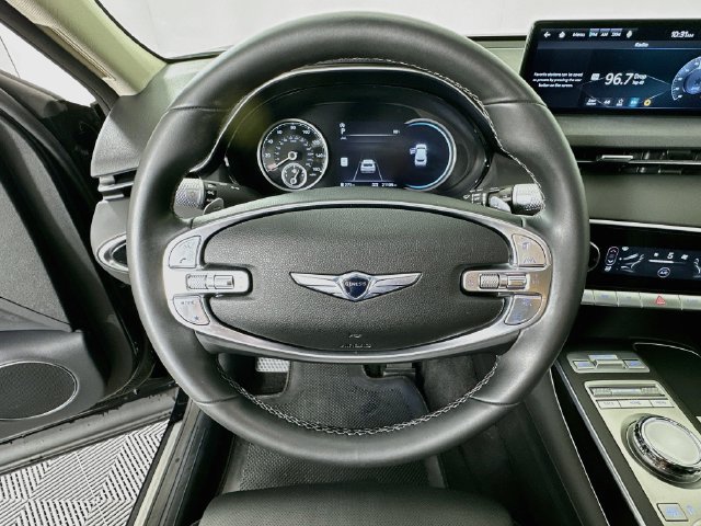 Used 2022 Genesis GV70 2.5T AWD/4WD image 11