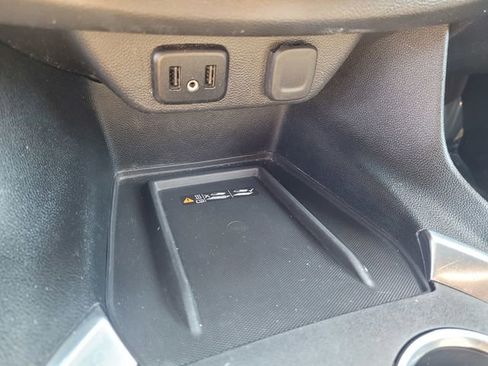 Used 2023 Chevrolet Traverse LT FWD image 22