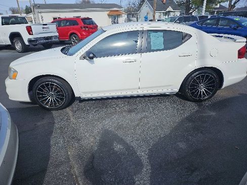 Used 2011 Dodge Avenger Heat image 5