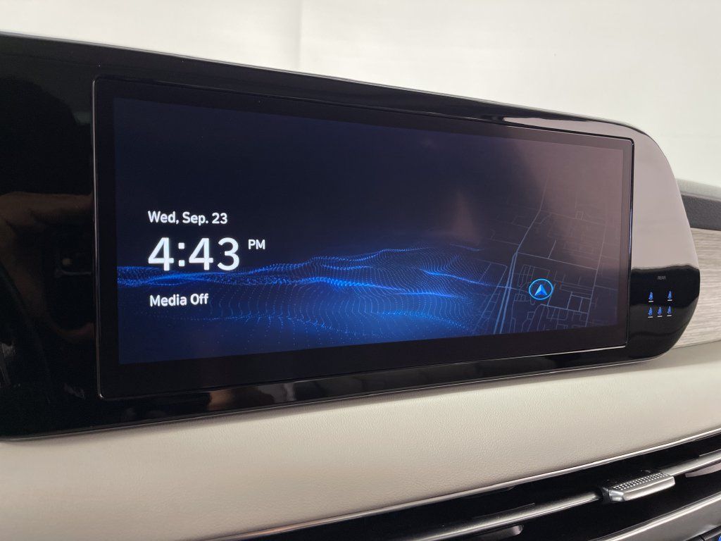 Certified 2024 Hyundai Palisade Calligraphy FWD image 23