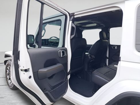 New 2025 Jeep Wrangler Unlimited Sahara w/ Safety Group AWD/4WD image 12