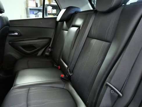 Used 2016 Chevrolet Trax LT w/ LT Sun and Sound Package AWD/4WD image 15