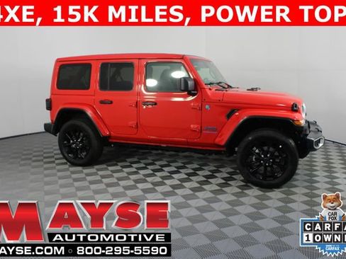 Used 2025 Jeep Wrangler Unlimited Sahara w/ Safety Group image 1