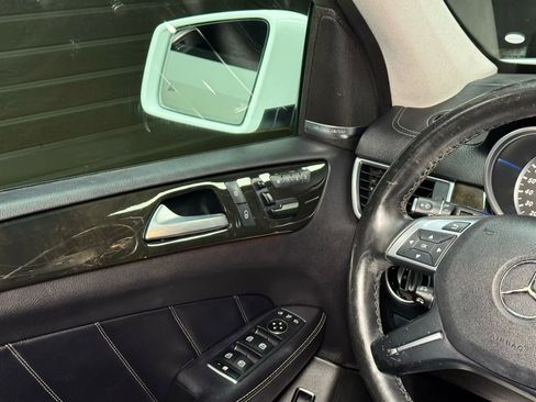 Used 2016 Mercedes-Benz GL 450 4MATIC image 31