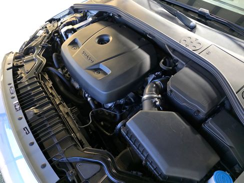 Used 2018 Volvo S60 T5 Inscription Platinum image 40