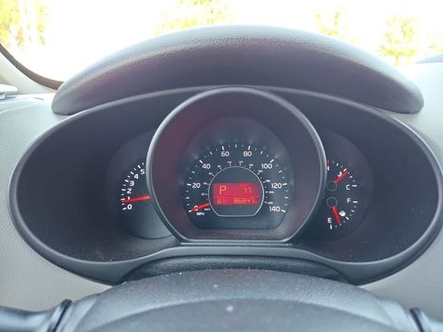 Used 2014 Kia Soul + w/ UVO w/Eservices Package FWD image 28