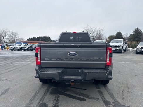 Used 2023 Ford F450 Lariat w/ FX4 Off-Road Package image 5