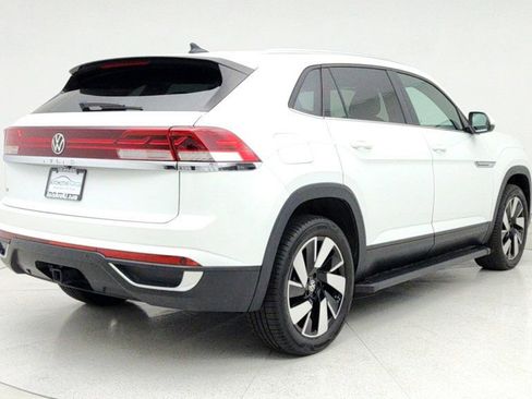 Used 2024 Volkswagen Atlas Cross Sport SE image 5