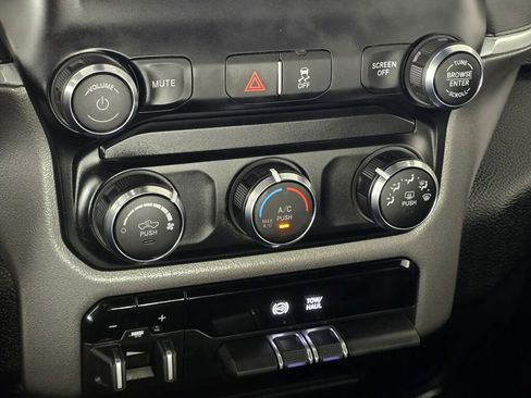 Used 2024 RAM 2500 Big Horn image 38