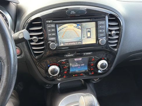 Used 2015 Nissan Juke SL image 36