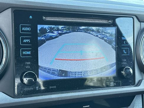 Used 2017 Toyota Tacoma TRD Sport w/ Tow Package image 20