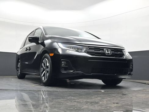 Used 2025 Honda Odyssey EX-L image 41