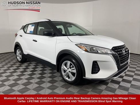 Used 2024 Nissan Kicks S image 1
