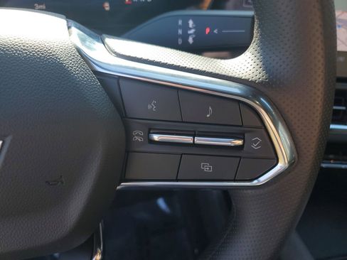 New 2026 Chevrolet Equinox EV LT image 27