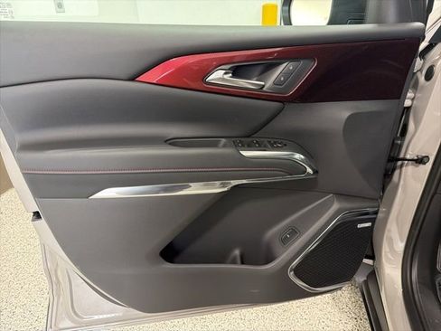 New 2026 Chevrolet Traverse Z71 image 9