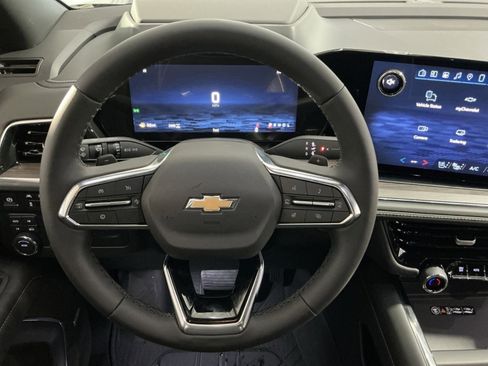 New 2026 Chevrolet Suburban Premier image 24