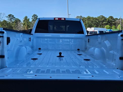 Used 2024 RAM 3500 Tradesman w/ Chrome Appearance Group image 29