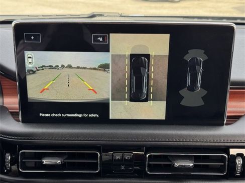 Used 2022 Lincoln Nautilus Reserve w/ Equipment Group 201A image 18