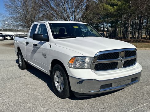 Used 2024 RAM 1500 Classic SLT image 3