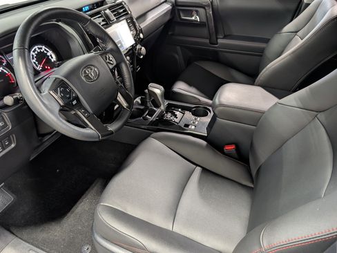 Used 2024 Toyota 4Runner TRD Off-Road Premium w/ Off Road Premium Plus Package image 10