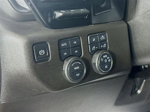 Used 2025 Chevrolet Silverado 2500 LTZ w/ LTZ Convenience Package image 7