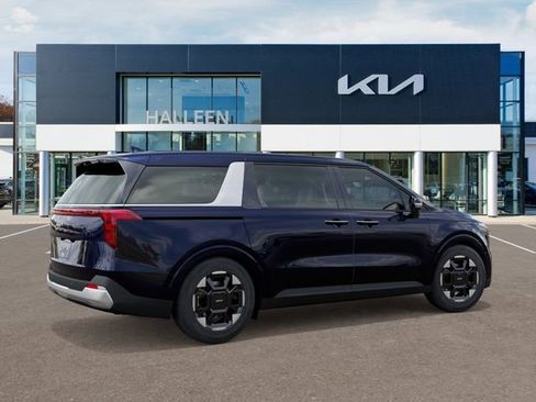 New 2026 Kia Carnival EX image 6