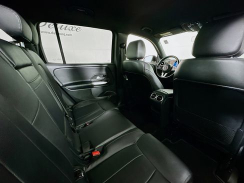 Used 2023 Mercedes-Benz GLB 250 4MATIC image 29