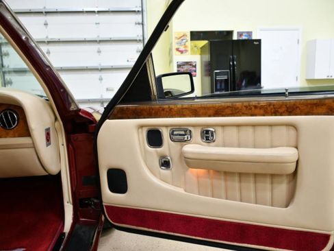 Used 1998 Bentley Brooklands Long Wheelbase RWD image 71