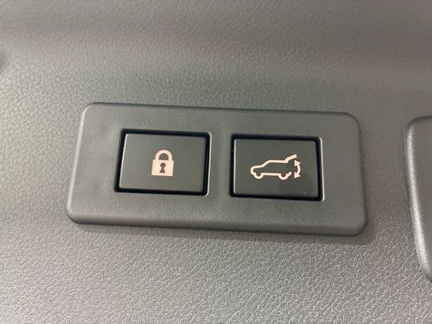 Certified 2025 Subaru Forester Limited w/ Protection Package AWD/4WD image 30