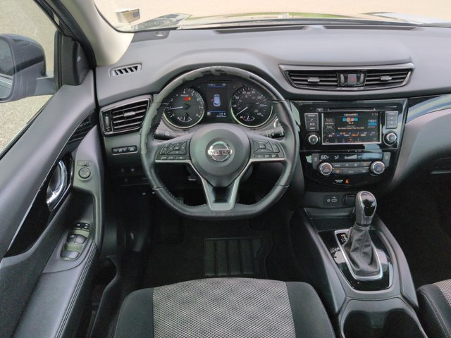 Used 2021 Nissan Rogue Sport SV FWD image 17