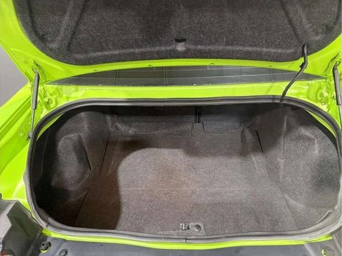 Used 2015 Dodge Challenger SRT w/ Technology Group image 28