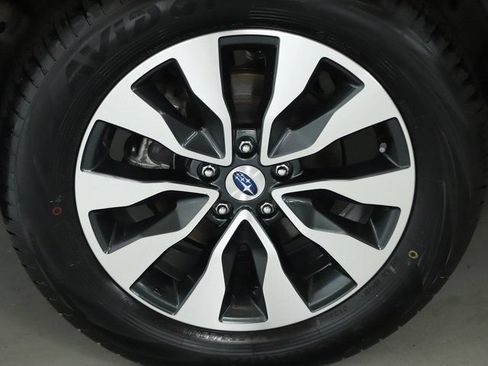 Used 2024 Subaru Outback Touring AWD/4WD image 12