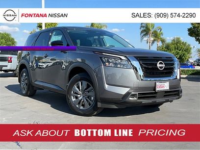 New 2025 Nissan Pathfinder S