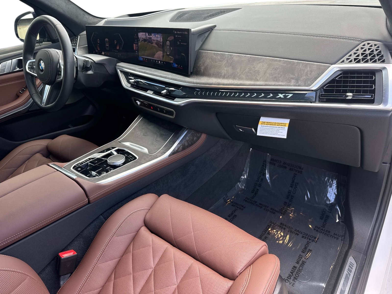 Used 2026 BMW X7 xDrive40i w/ M Sport Package AWD/4WD image 14