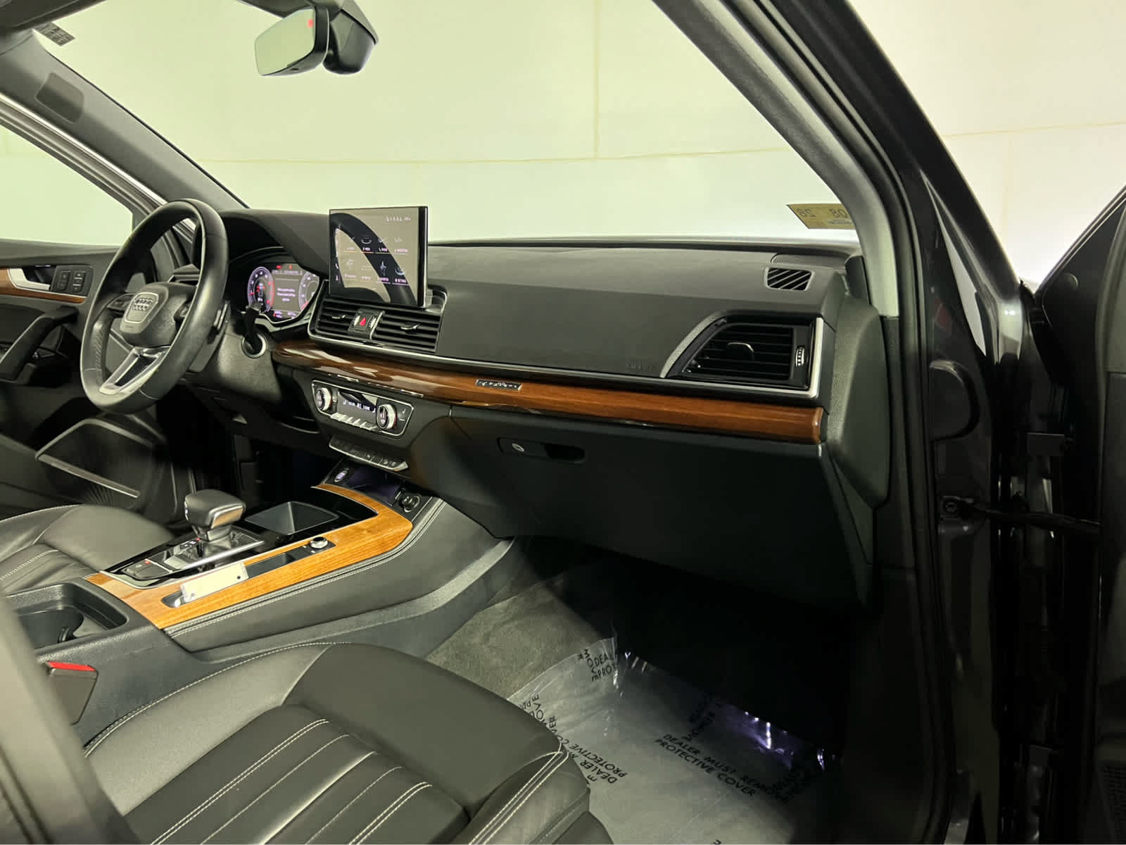 Used 2023 Audi Q5 2.0T Premium Plus w/ Premium Plus Package AWD/4WD image 31