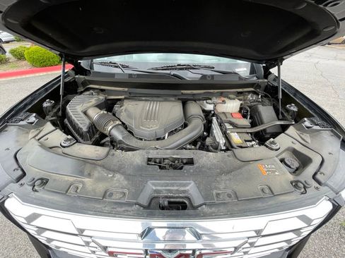 Used 2024 GMC Acadia Denali FWD image 32