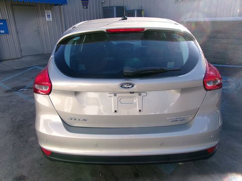 Used 2016 Ford Focus SE image 5
