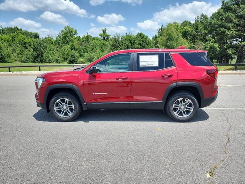 New 2026 GMC Terrain Elevation w/ Technology Package II FWD image 2