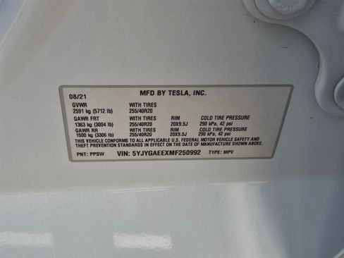Used 2021 Tesla Model Y Long Range AWD/4WD image 33