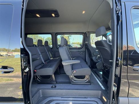 Used 2025 Mercedes-Benz Sprinter 2500 image 17