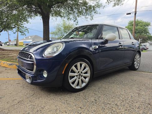 Used 2015 MINI Cooper S FWD image 2