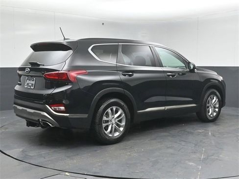 Used 2019 Hyundai Santa Fe SE image 7