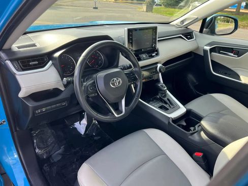 Used 2019 Toyota RAV4 XLE Premium w/ All Weather Liner Package AWD/4WD image 15