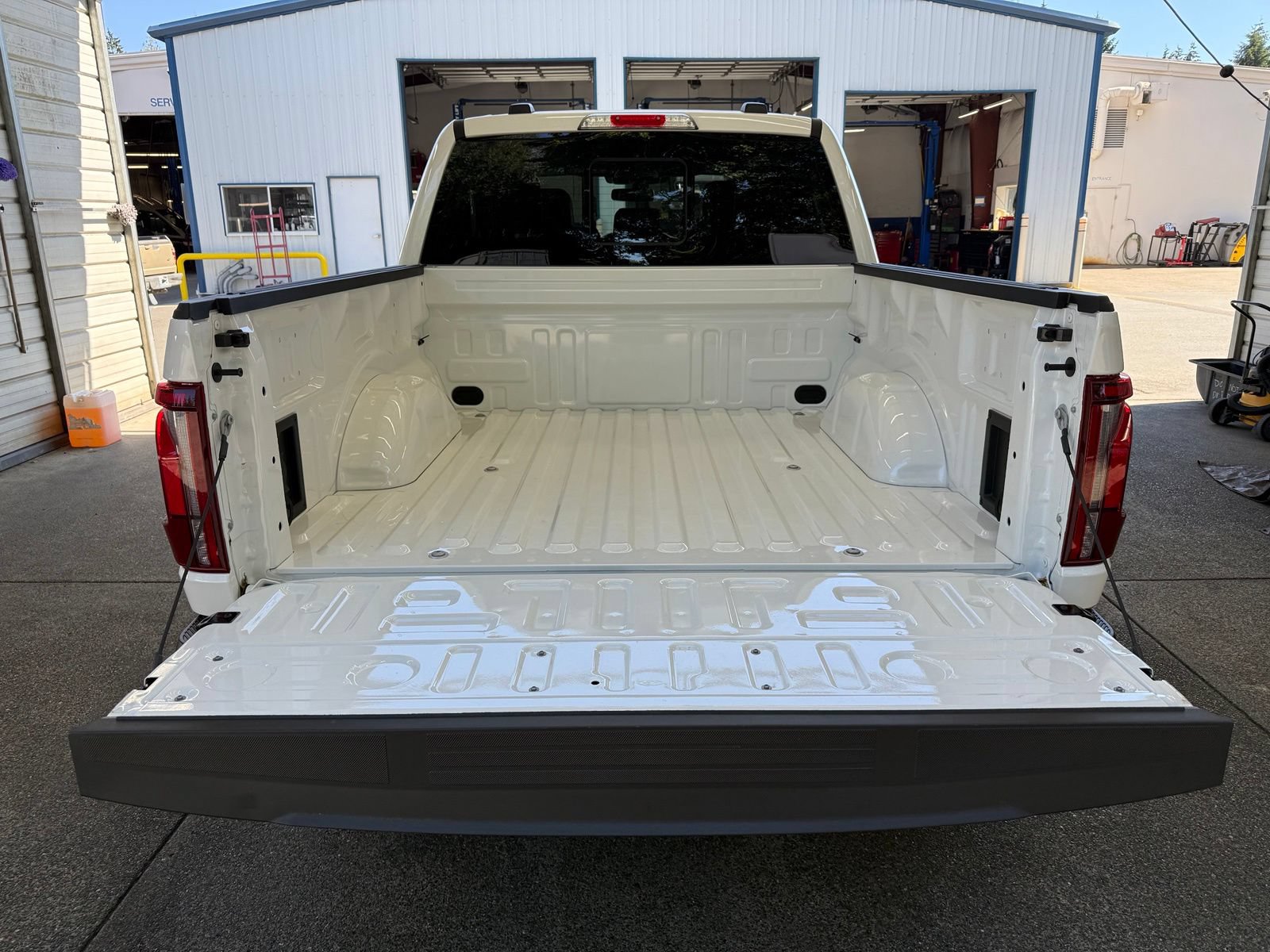Used 2026 Ford F150 Lariat w/ Equipment Group 502A High AWD/4WD image 7