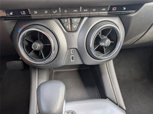 Used 2024 Chevrolet Blazer LT FWD image 20