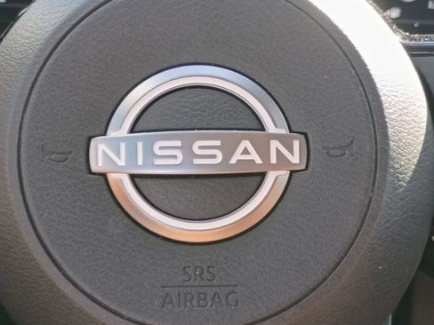 Used 2023 Nissan Pathfinder Platinum FWD image 27