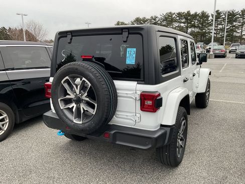 Used 2024 Jeep Wrangler Sport S w/ Convenience Group image 9